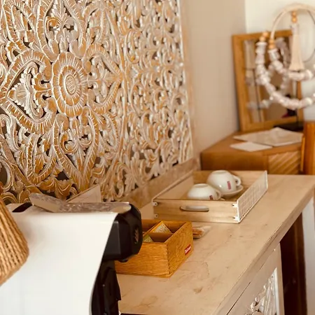 Отель La Grande Conque 4*